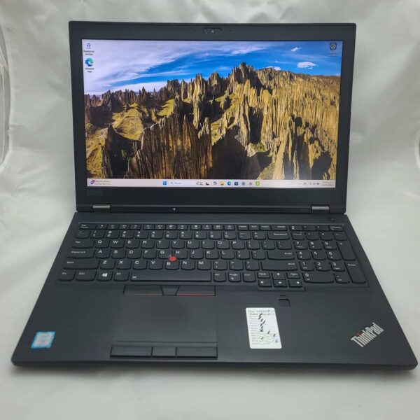 P52 LT GRAFICA i7-8